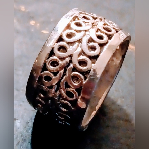 Vintage Big Sterling Silver 925 Circle of swirl design pattern Big band size 6.5 - Picture 1 of 6